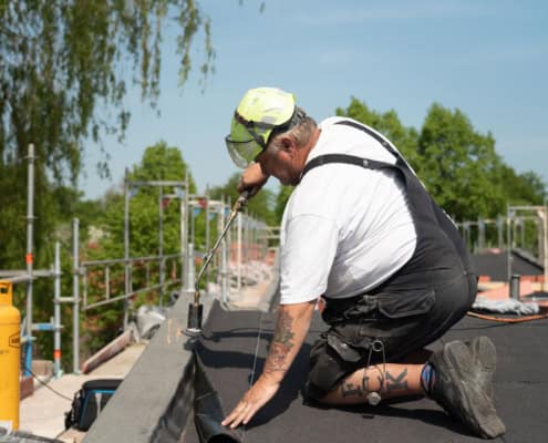 Reparation af tagpap på tag